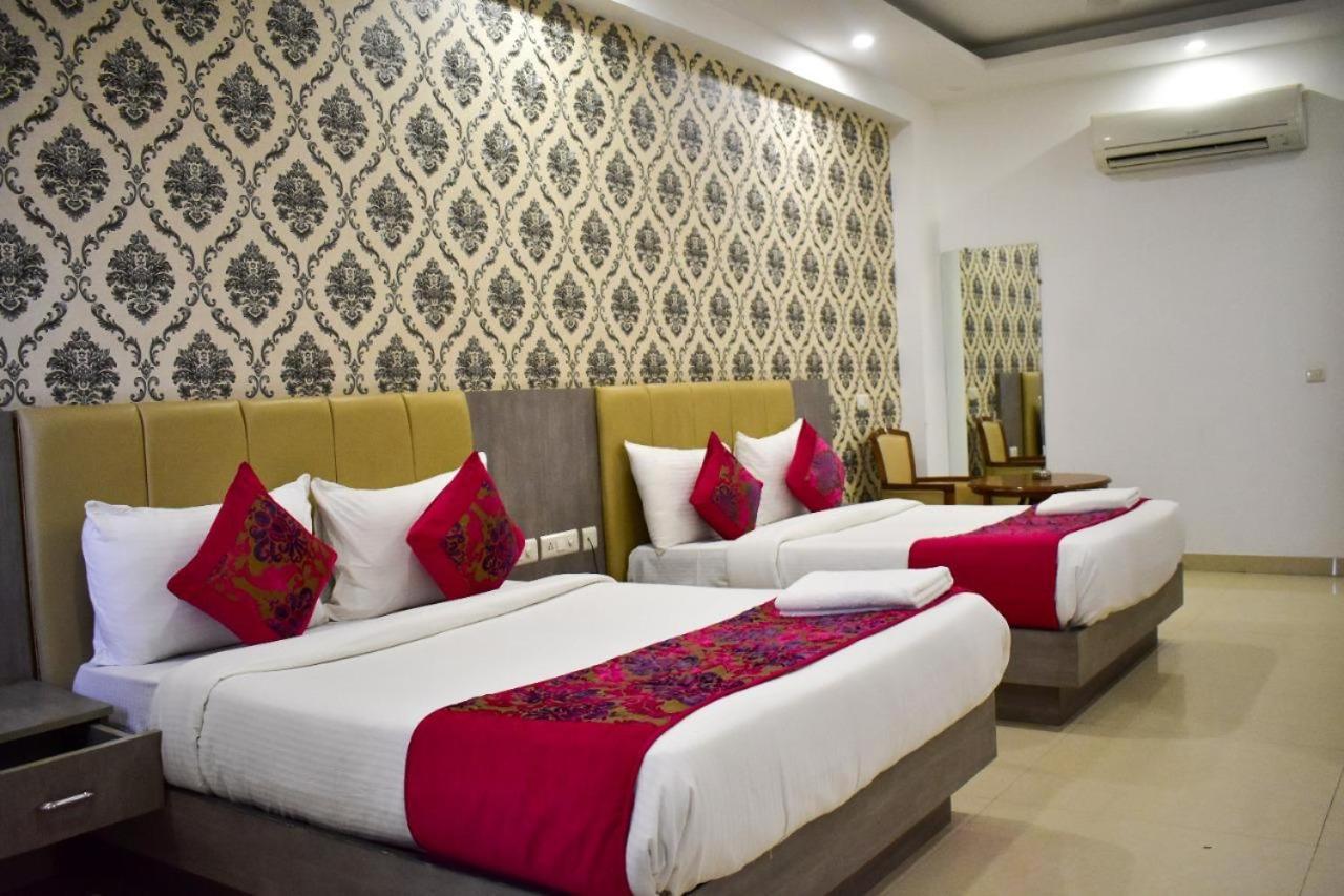 Almaty International With Free Airport Transffer Hotel New Delhi