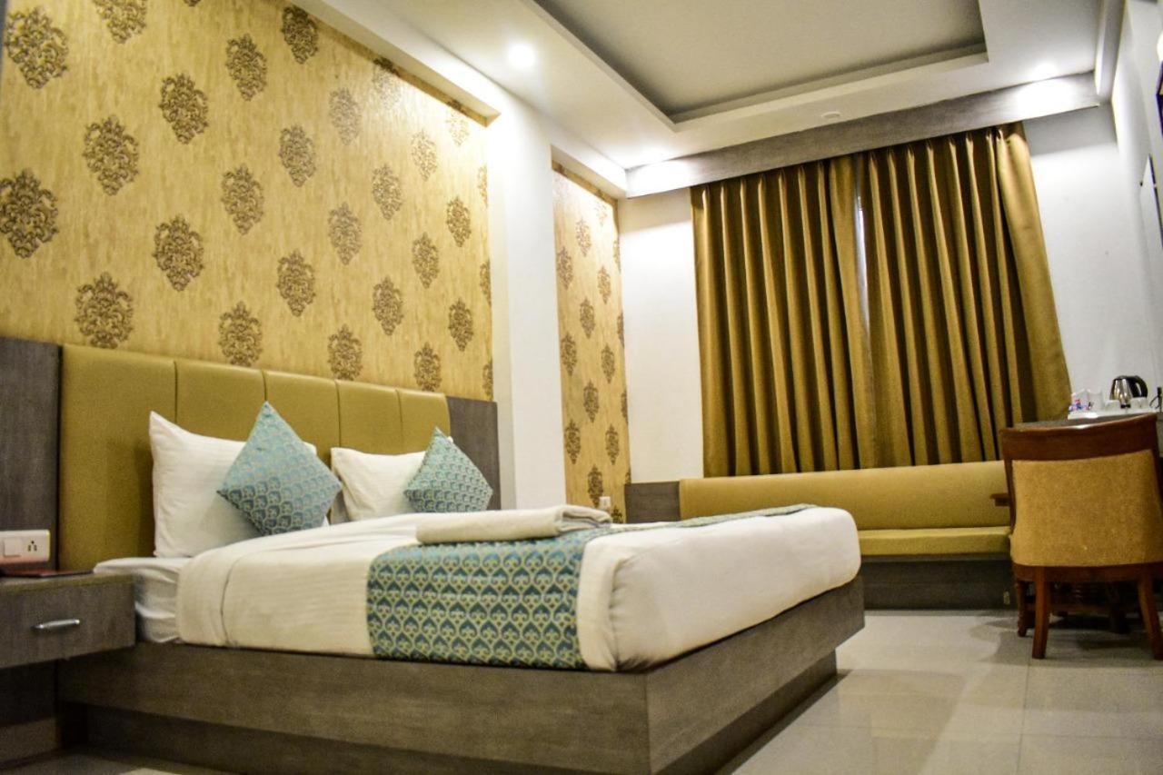 Almaty International With Free Airport Transffer 4*