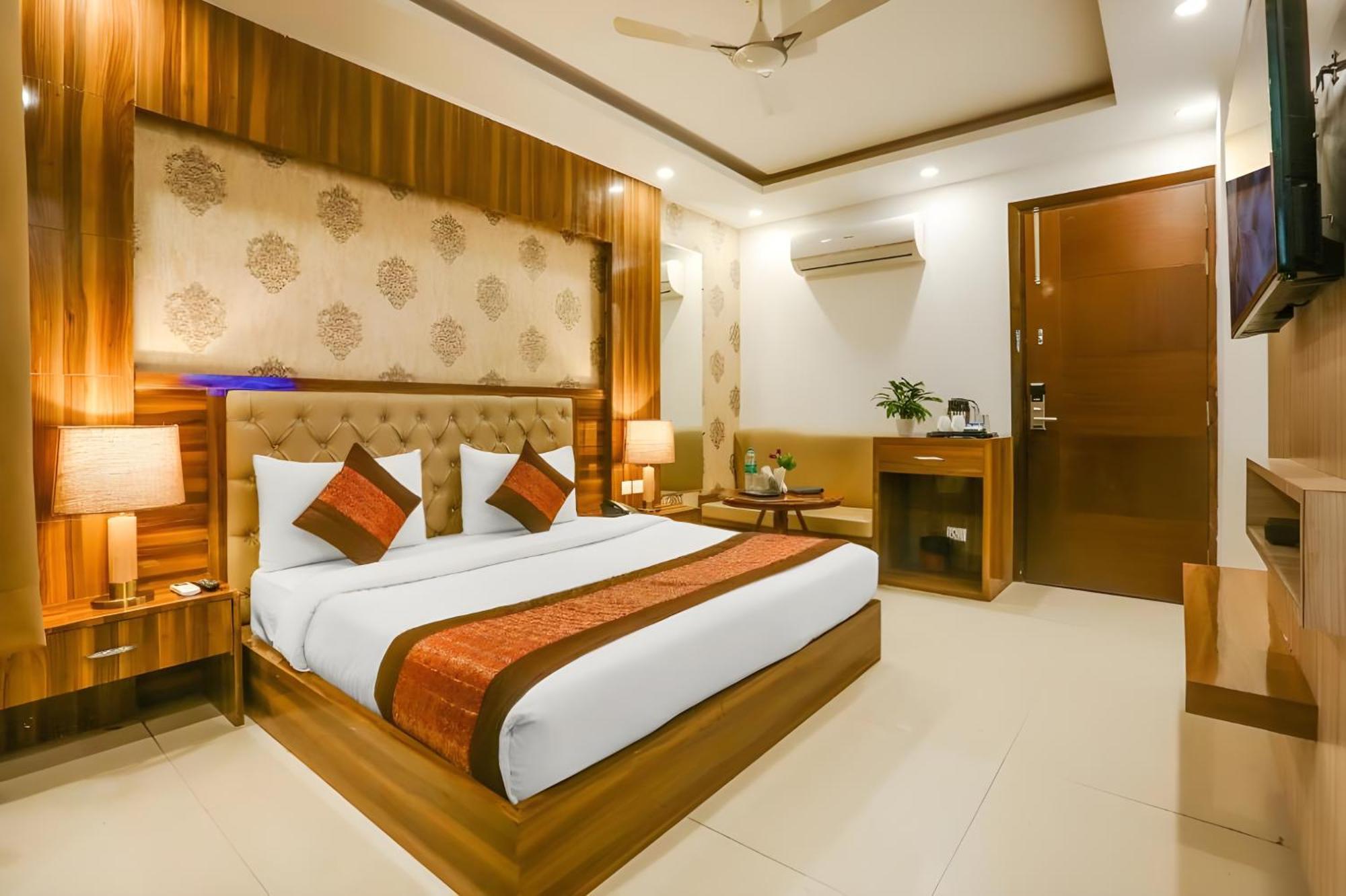 Almaty International With Free Airport Transffer 4* New Delhi